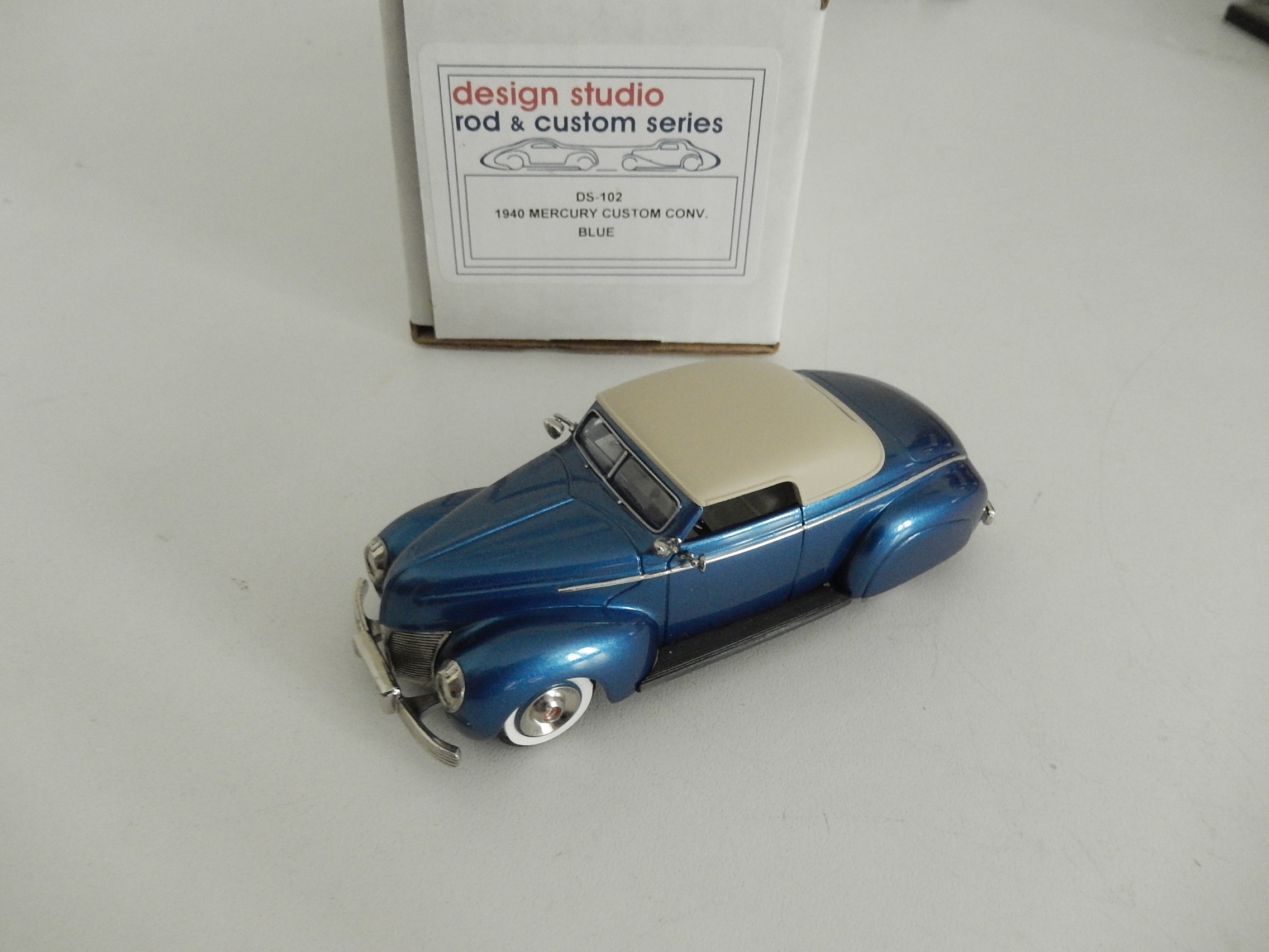 Design Studio : 1940 Mercury custom blue --> SOLD